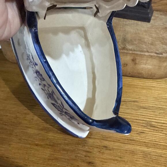VTG Delft Style Blue White Porcelain Flat Iron Dresser Trinket Jewelry Box - Picture 7 of 9